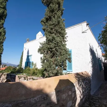 1620 Historical Stone Manor * Hydra (Saronic Islands)
