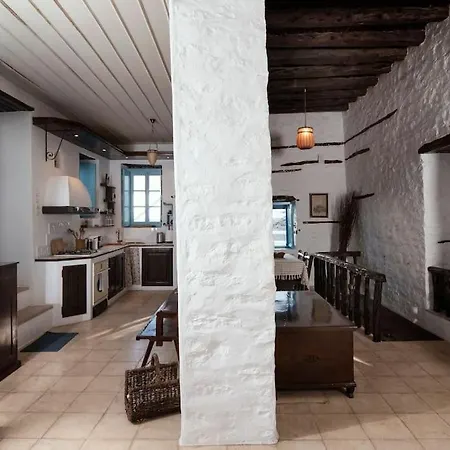 1620 Historical Stone Manor * Hydra (Saronic Islands)